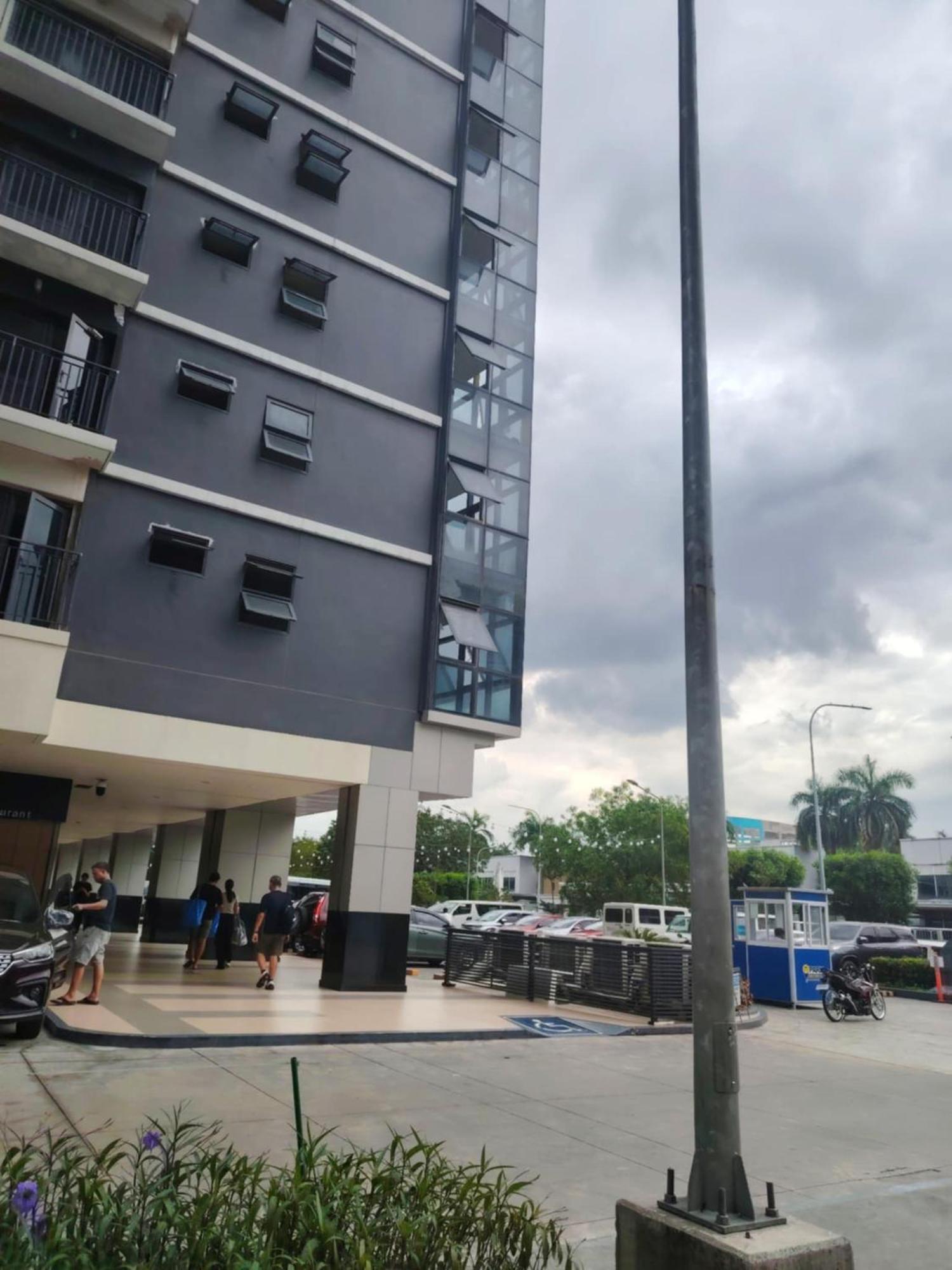 Shore One Condotel At Mall Of Asia, Philippines 帕赛 外观 照片